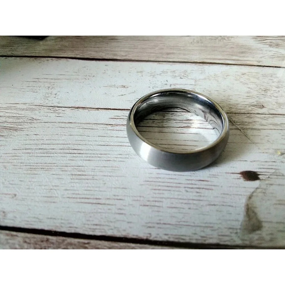 Size 8.5 Silver Domed Tungsten Carbide Ring 6mm NIB - Picture 4 of 7